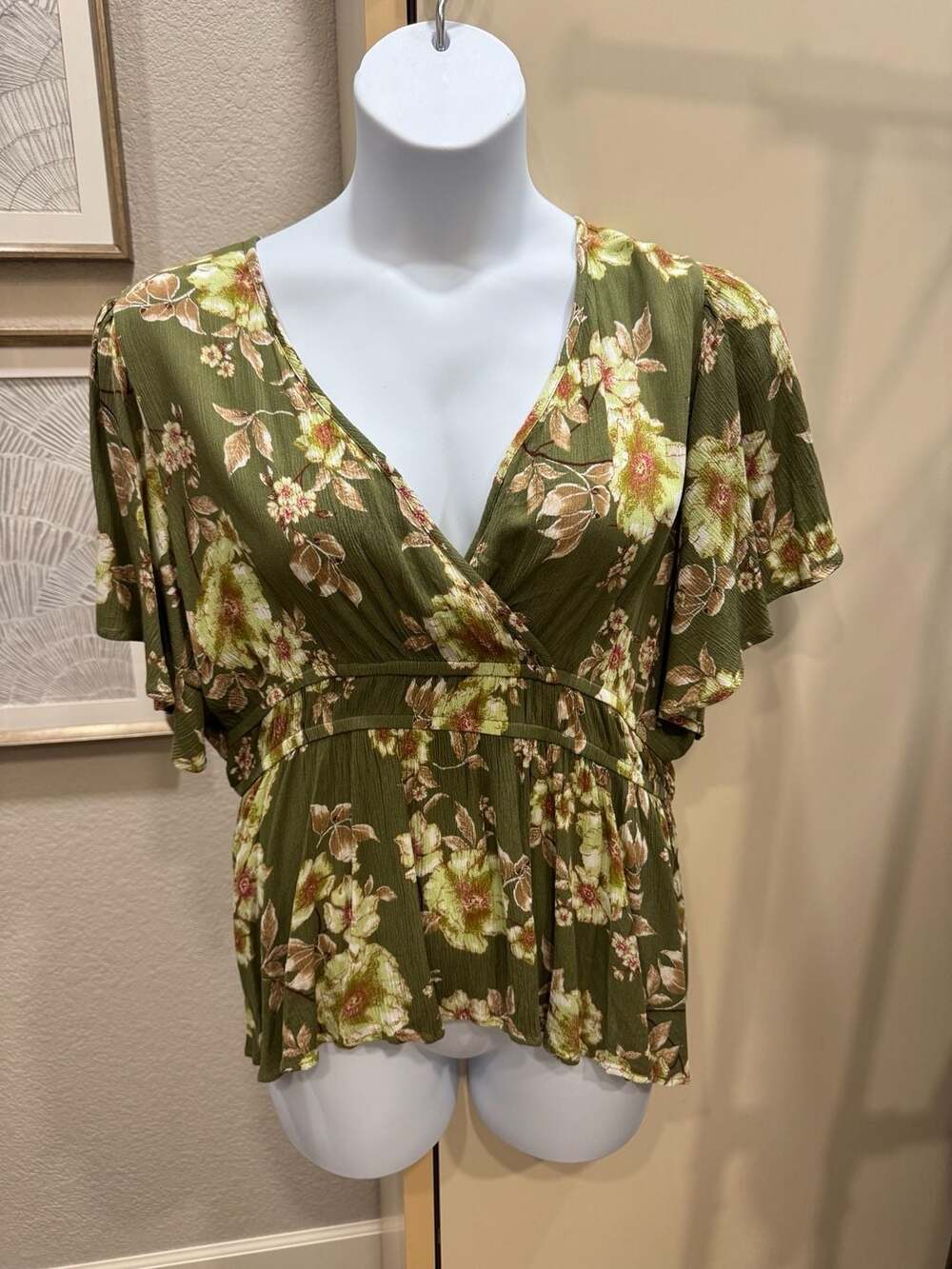 Maurices Green Floral V-Neck Flutter Sleeve Peplum Top XL